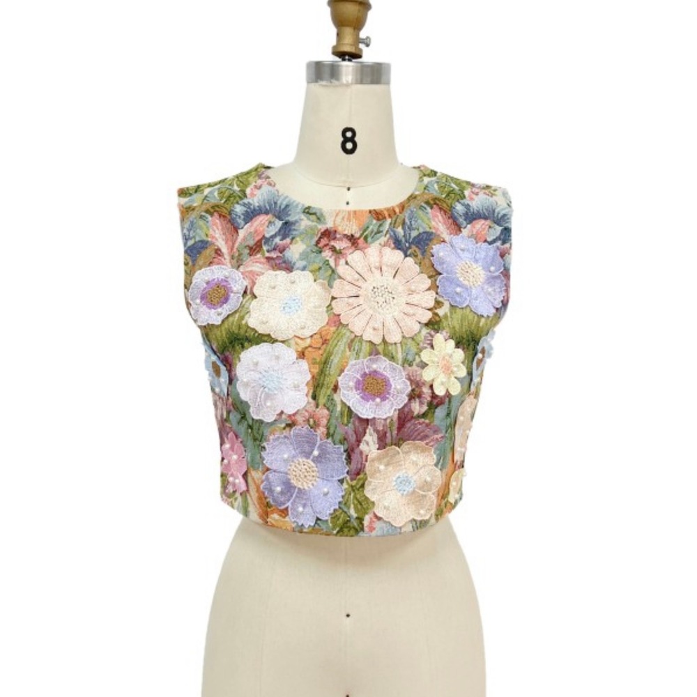 La' Ros Floral Tapestry Crop Top 3D Flower Pearl Embellished Sleeveless